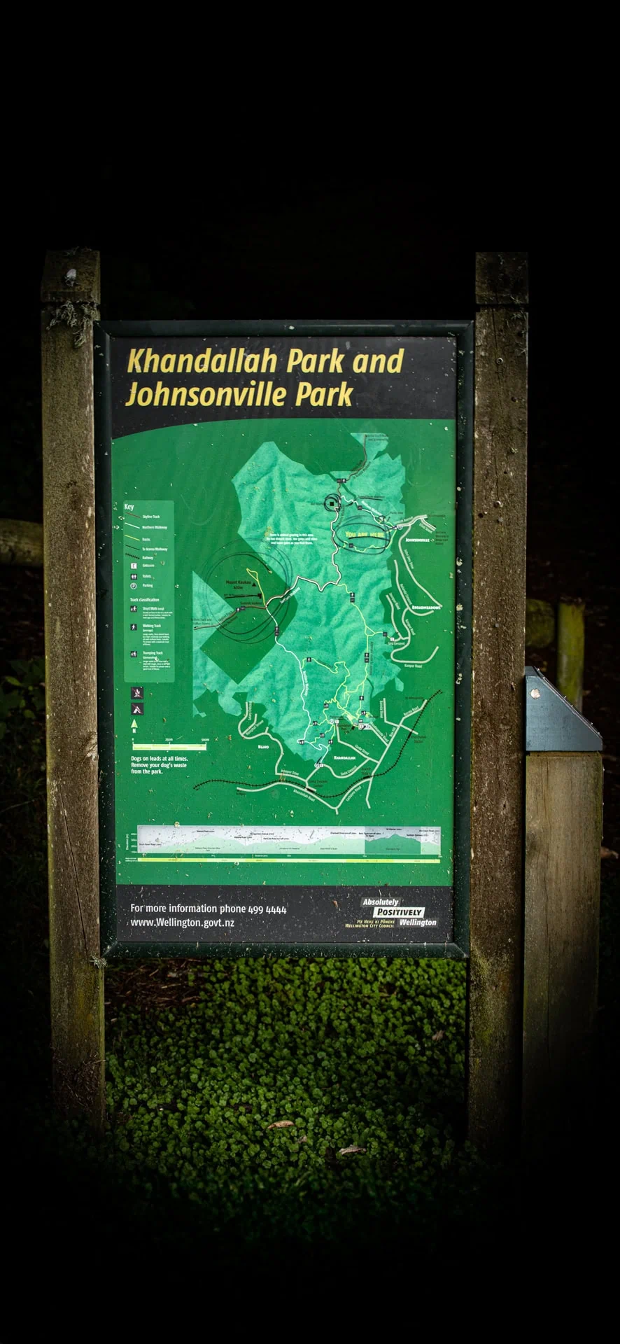  Kaukau track information board at Johnsonville Park 